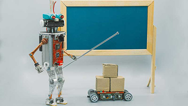 AGVとAMR（自動搬送ロボット）の違い